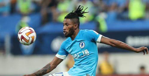 【中超】吴龑建功费莱尼造险 大连人0比0战平泰山