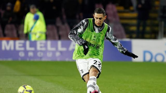 开云体育官网-【意甲】弗拉霍维奇双响，萨勒尼塔纳0-3尤文图斯