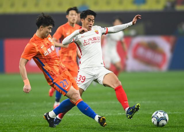 kaiyun-第3签？泰山三顾前国奥中场核心 多面手属性获青睐